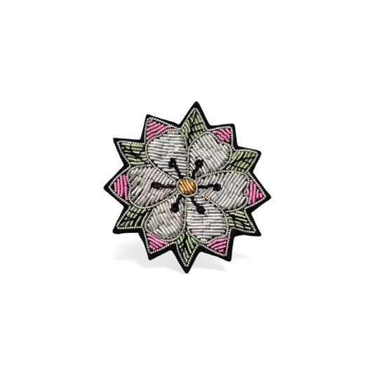 Nilüfer broş - Maze Collection